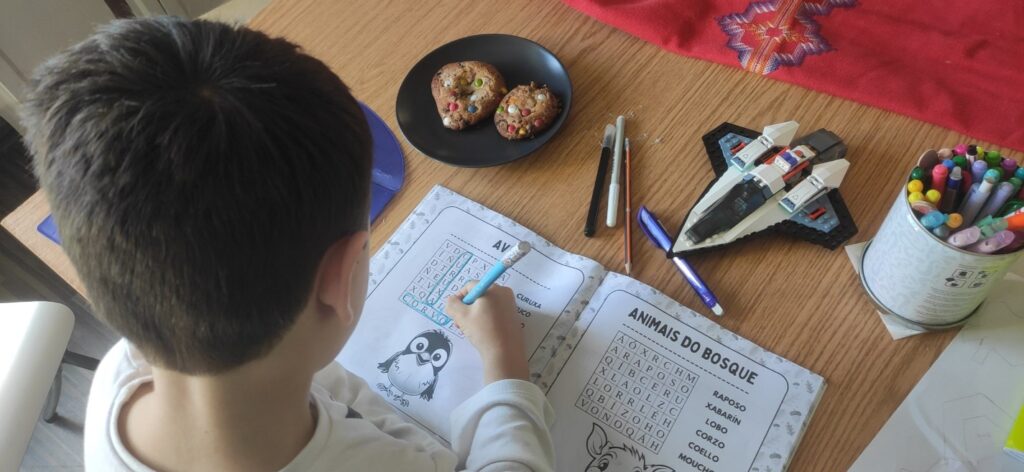 sopa de letras outono primaria